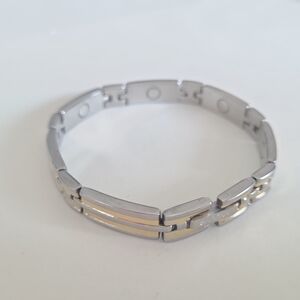 Stylish Two-Tone Metal Bracelet ☀️ 3/$40